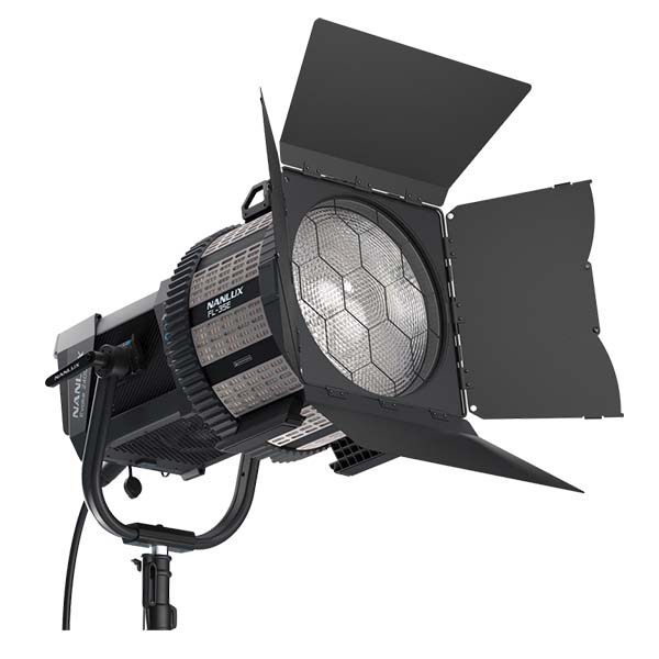 image 3 - Nanlux Fresnel FL-35E